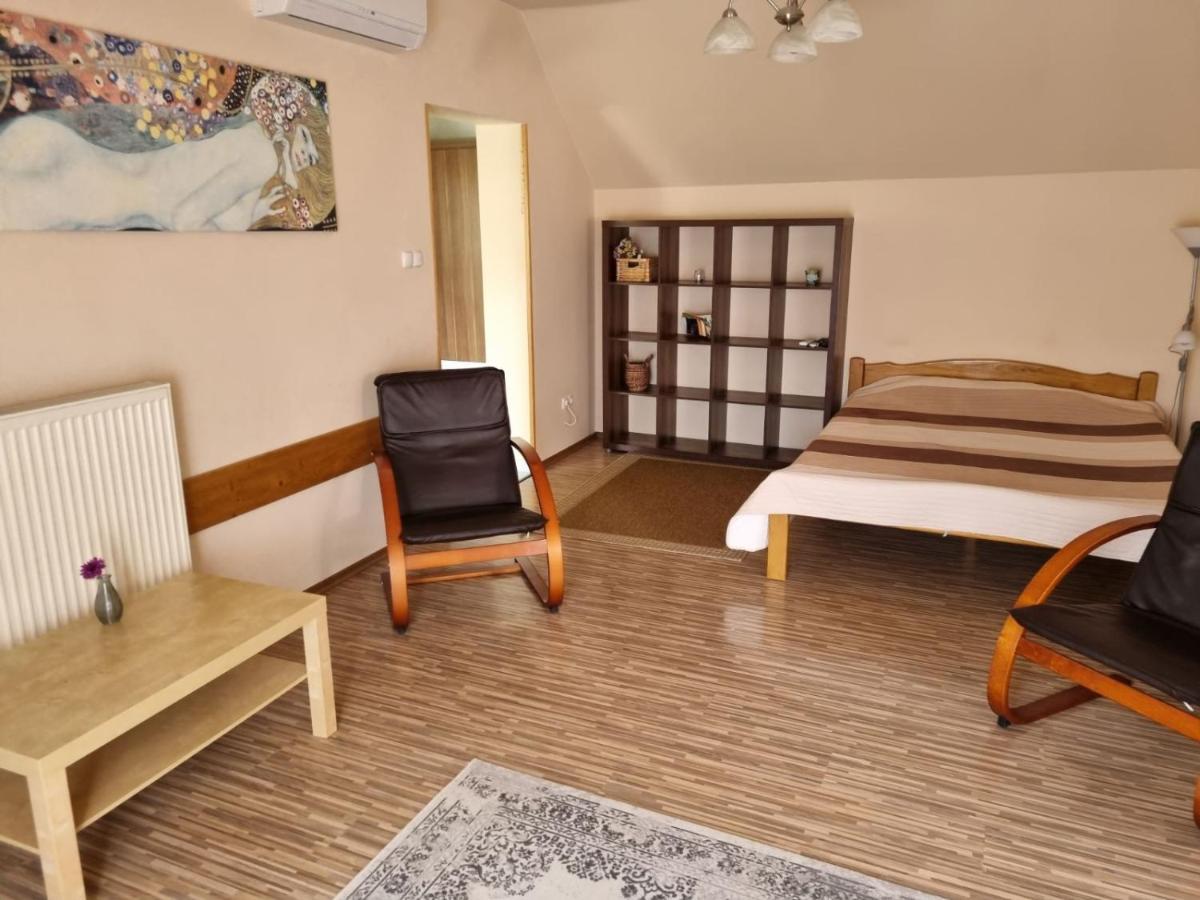 Koerteszirom Apartman Eger Zewnętrze zdjęcie